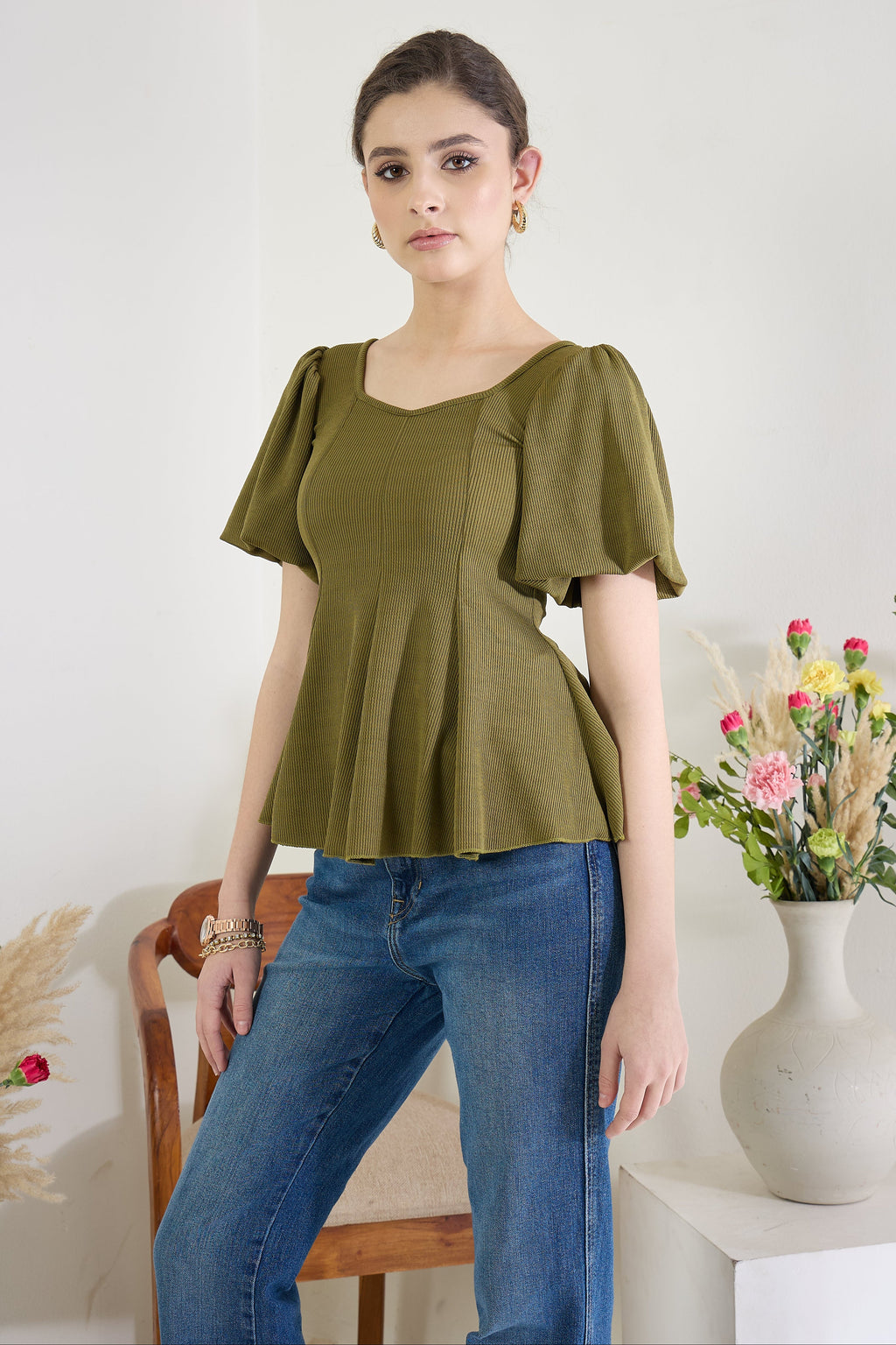 Stretchable Puff Sleeves Peplum Top