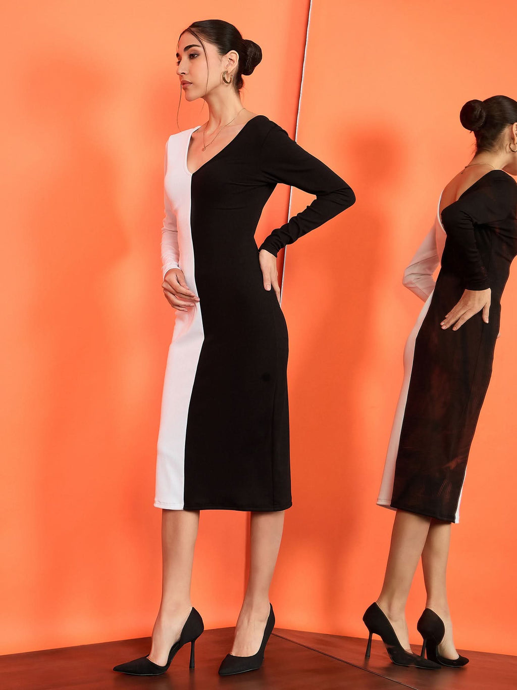Stretchable Dual Tone Full Sleeves Midi Dress