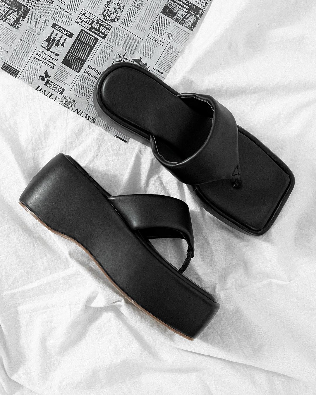 Y2K block retro style platforms black