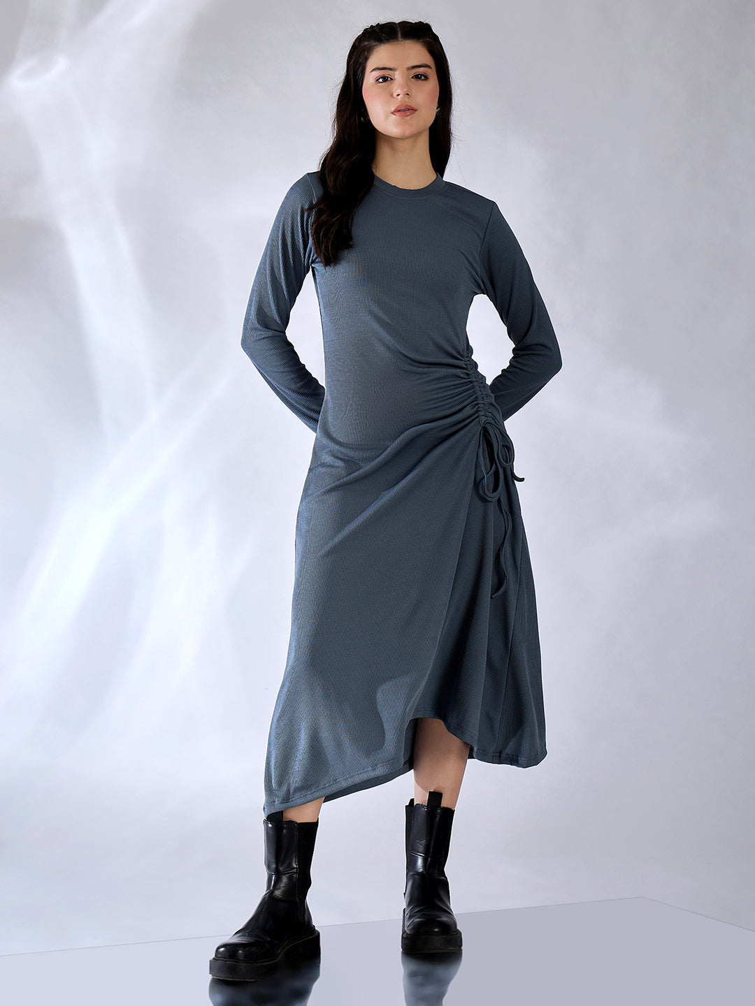 Stretchable Ruched Tie-up Midi Dress