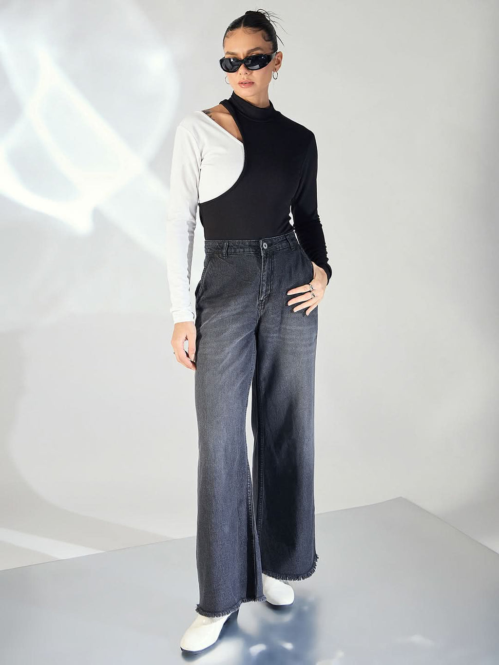 Stretchable Dual Tone Cutout Top