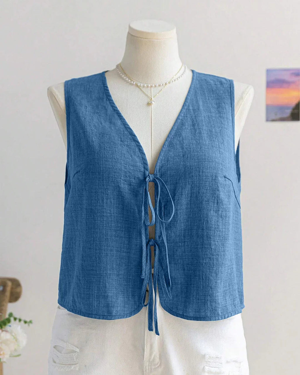V-Neck Regular Fit Straight Hem Solid Sleeveless Top Curve & Plus in Light Blue