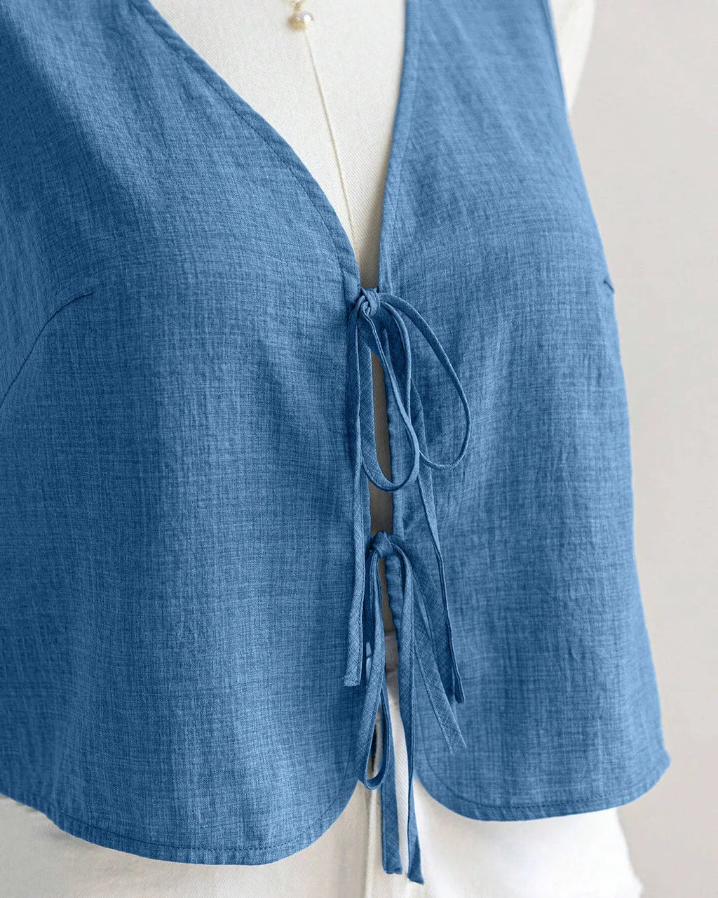 V-Neck Regular Fit Straight Hem Solid Sleeveless Top Curve & Plus in Light Blue