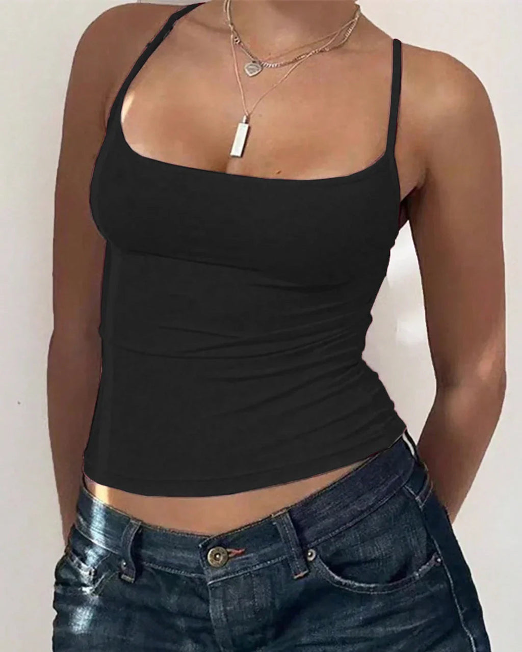 Scoop Neck Slim-Fit Straight Hem Solid Sleeveless Top in Black