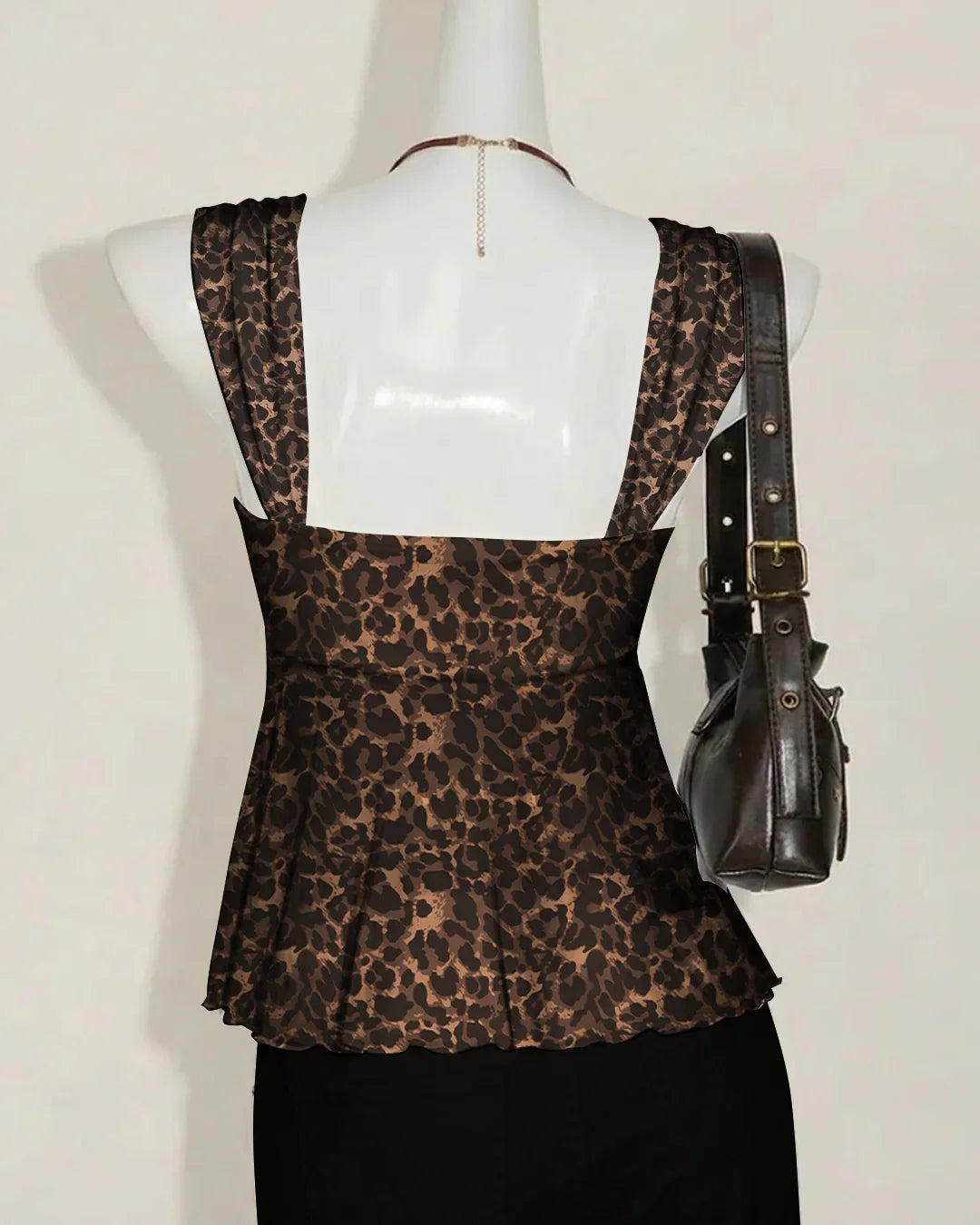 Sweetheart Neck Slim Fit Straight Hem Sleeveless Leopard Print Top