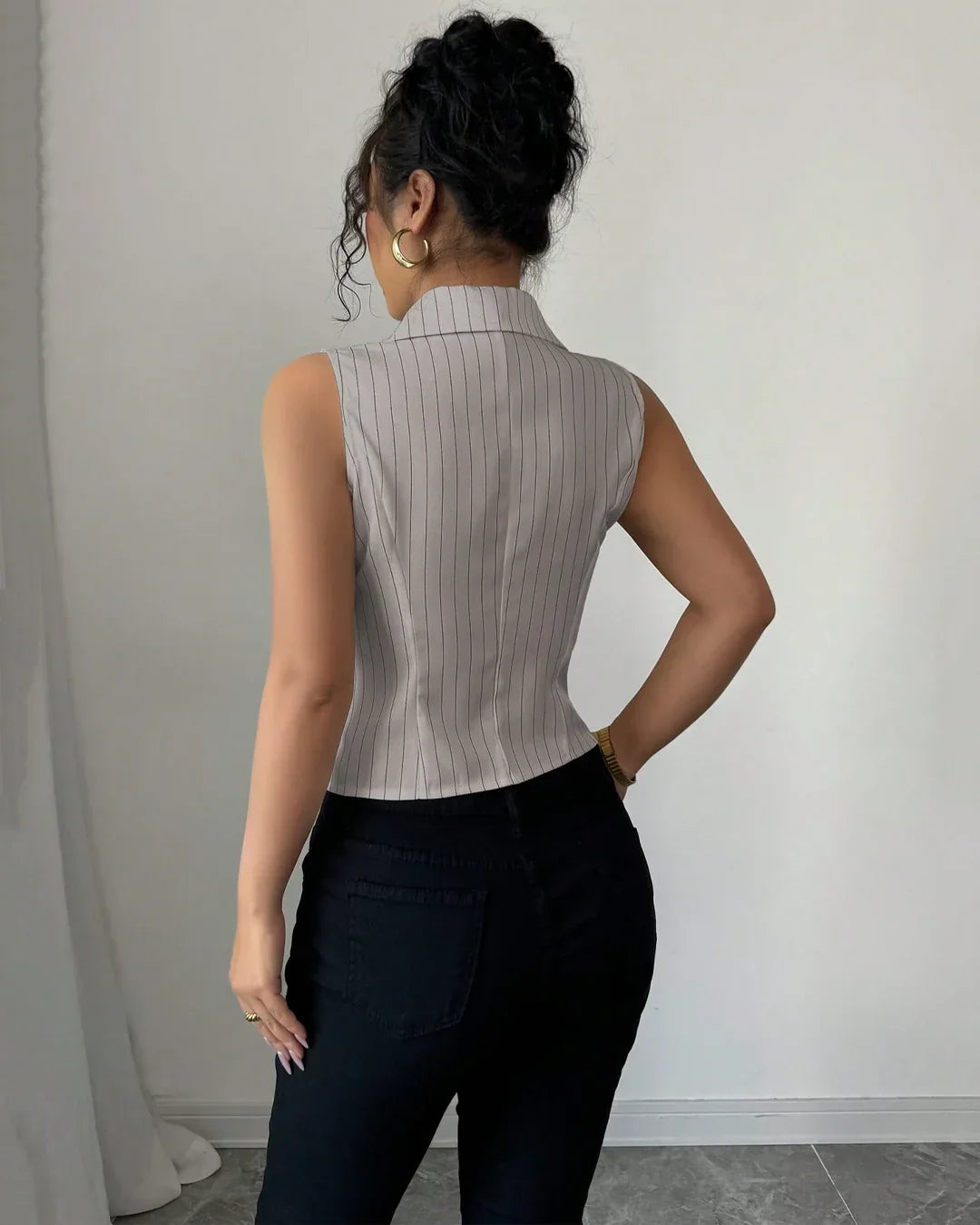 Collared V-Neck Slim Fit Straight Hem Pinstripe Sleeveless Top