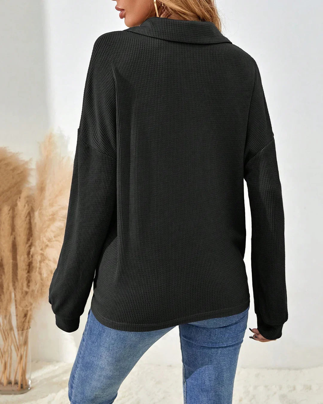 Collared Neck Straight Hem Solid Full Sleeve Top in Black