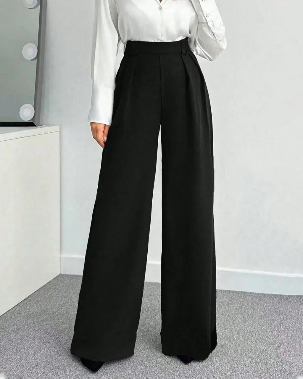 Black High-Waist Pleated Wide-Leg Flowy Trousers