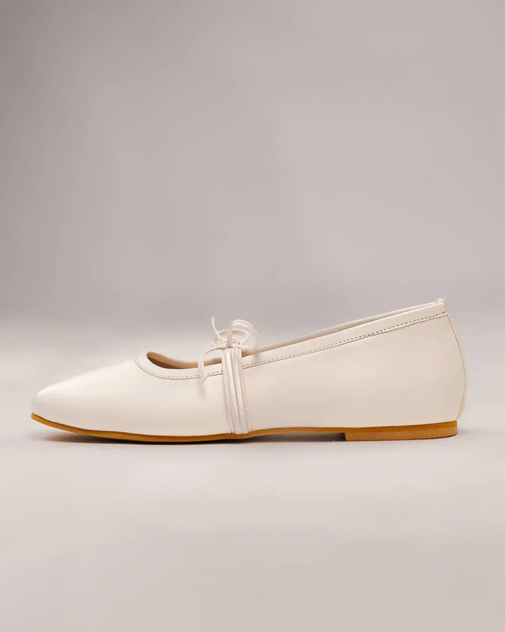 Round Toe Mary Jane Ballet Flats in White