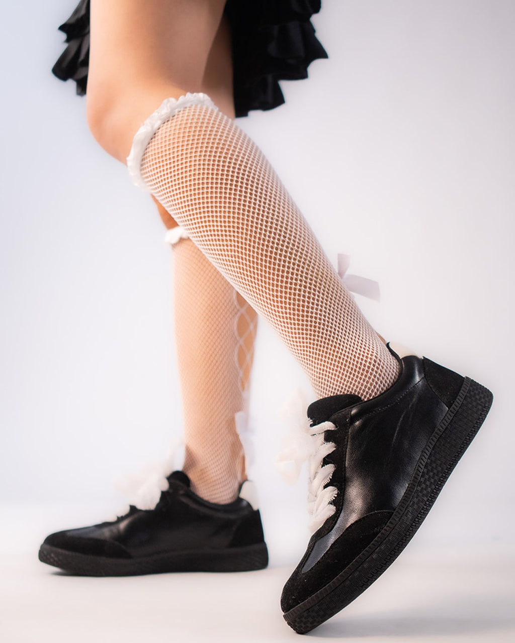 Classic Lace-Up Canvas Shoes In Black