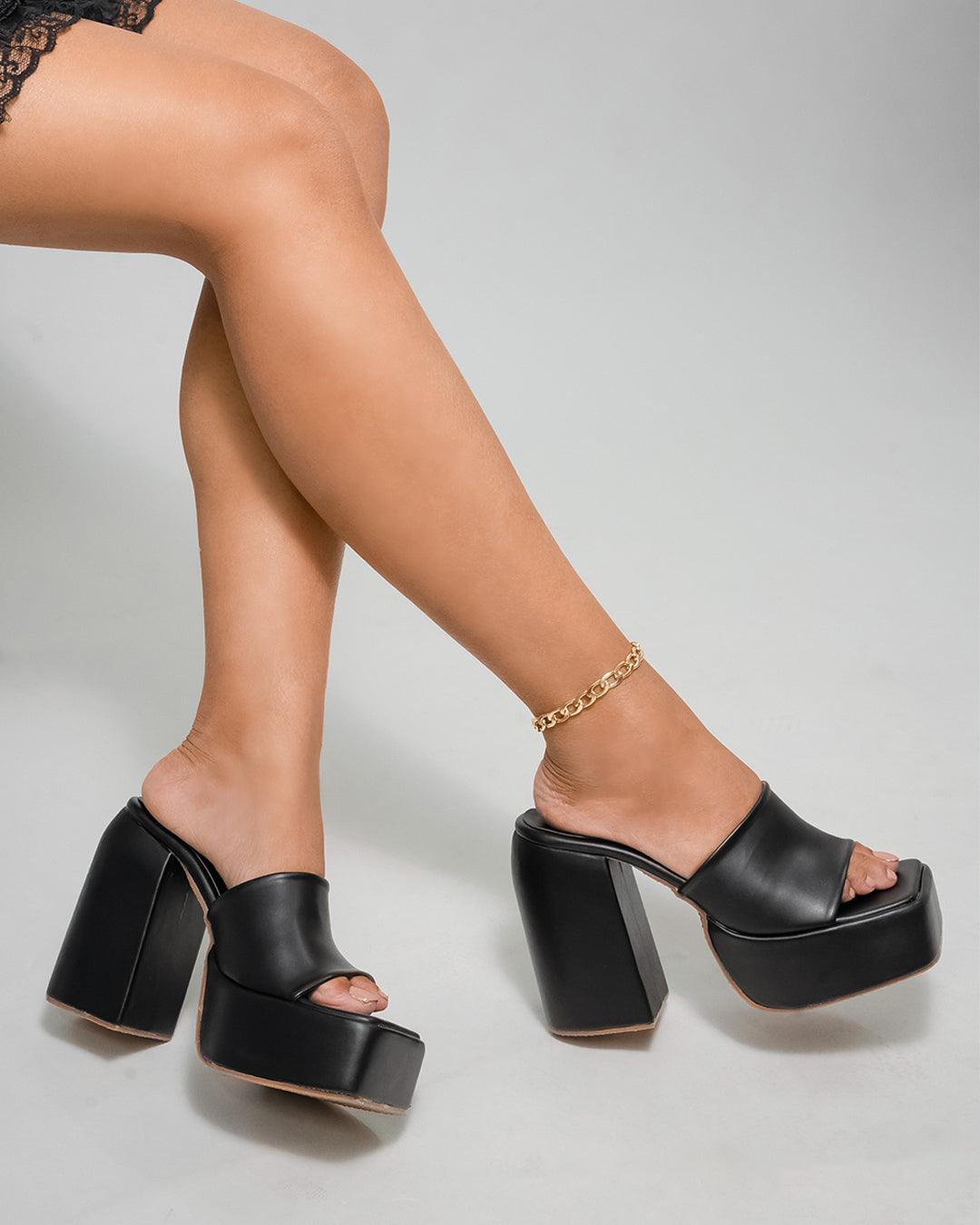 "it girl" trending pinterest inspired platforms black