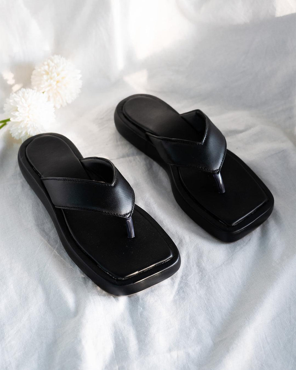 Y2K minimal black slip on flatform
