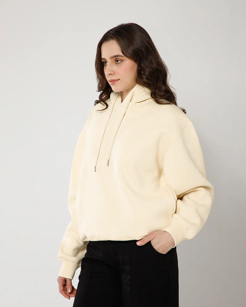 Womens Solid Drawstring Full Sleeve Hoodie in Cream