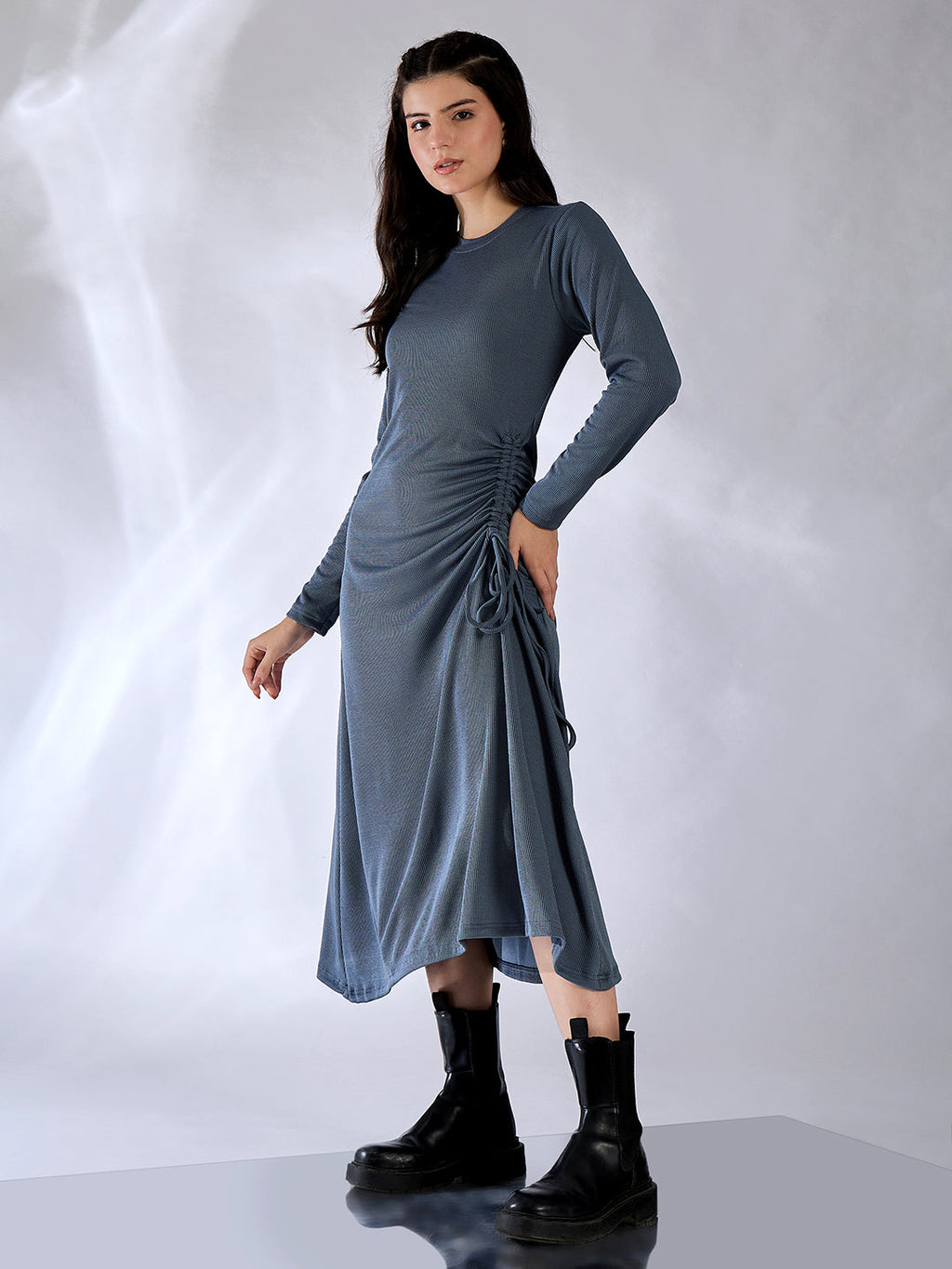 Stretchable Ruched Tie-up Midi Dress