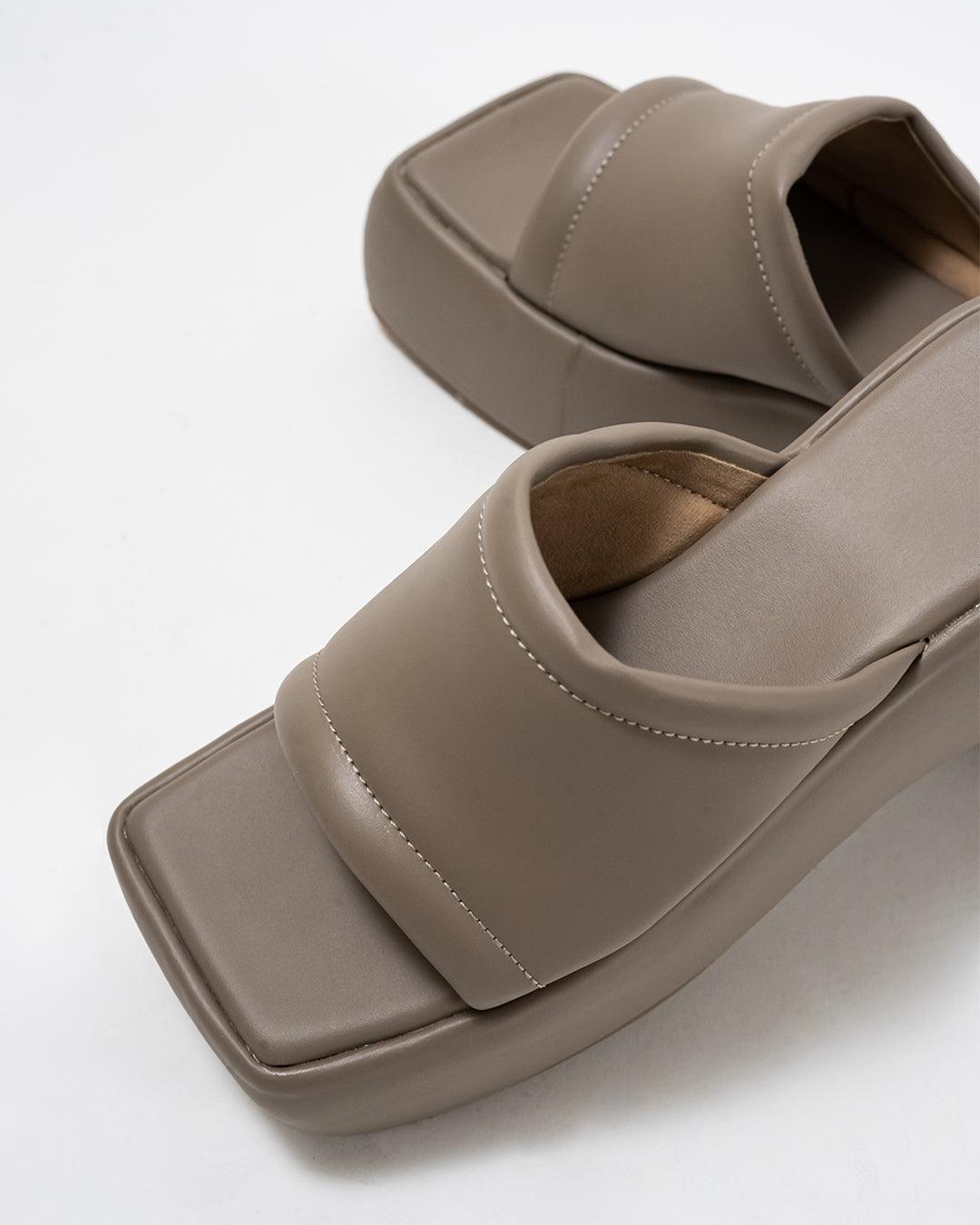 Vintage Vibe city girl mocha Platforms