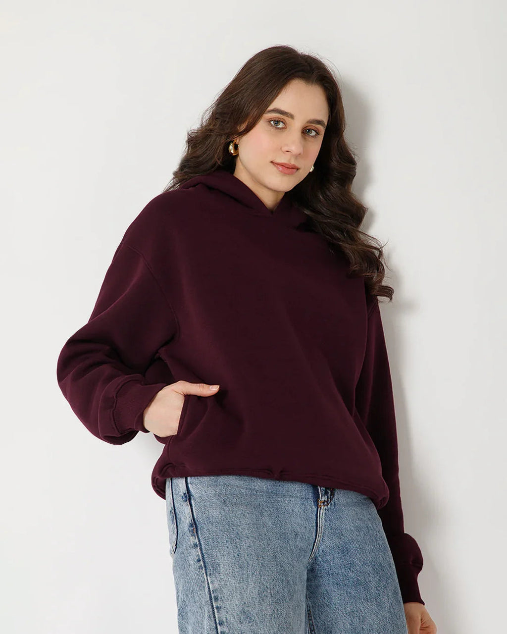 Womens Solid Drawstring Full Sleeve Hoodie in Wine