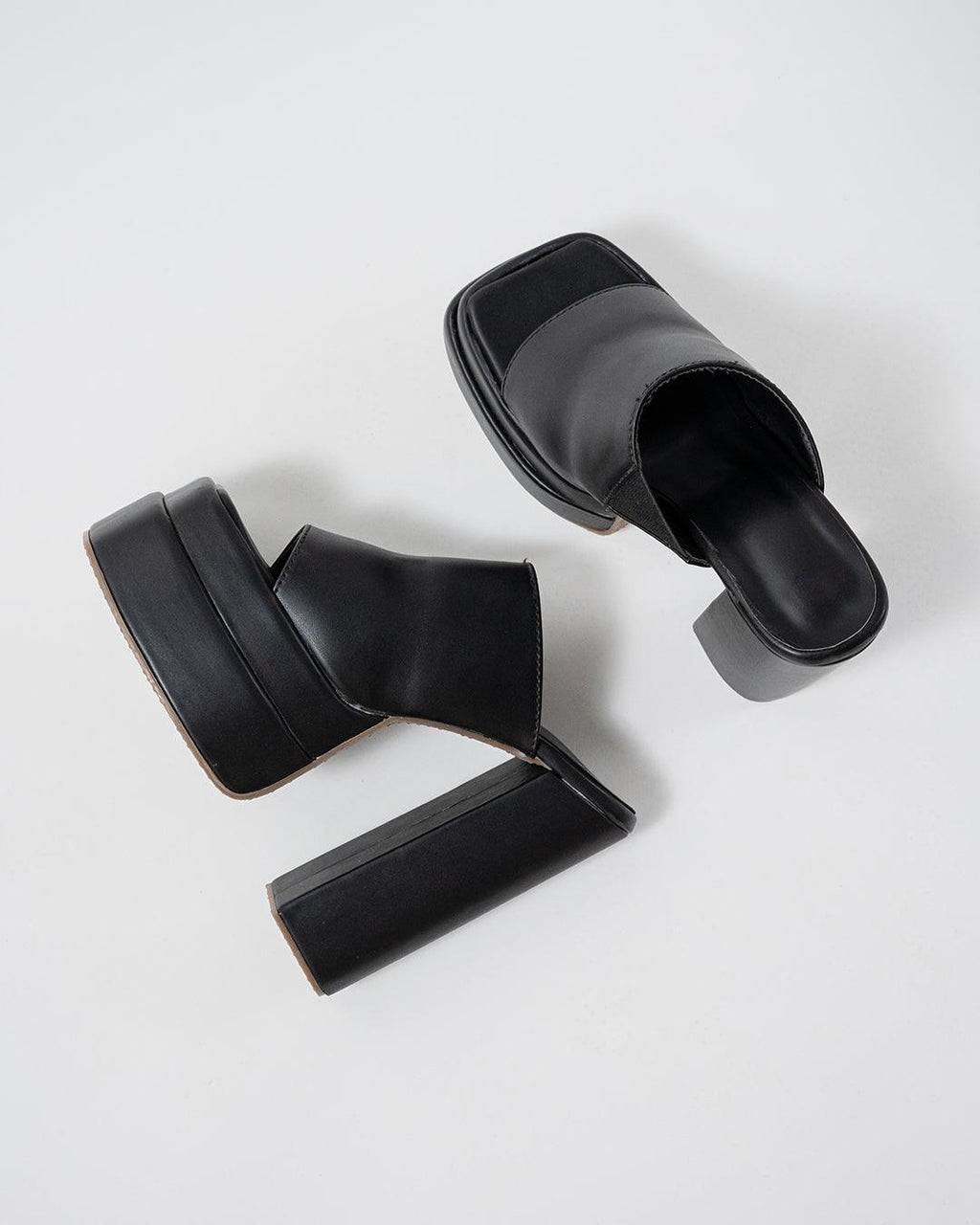 The Statement Heel Black