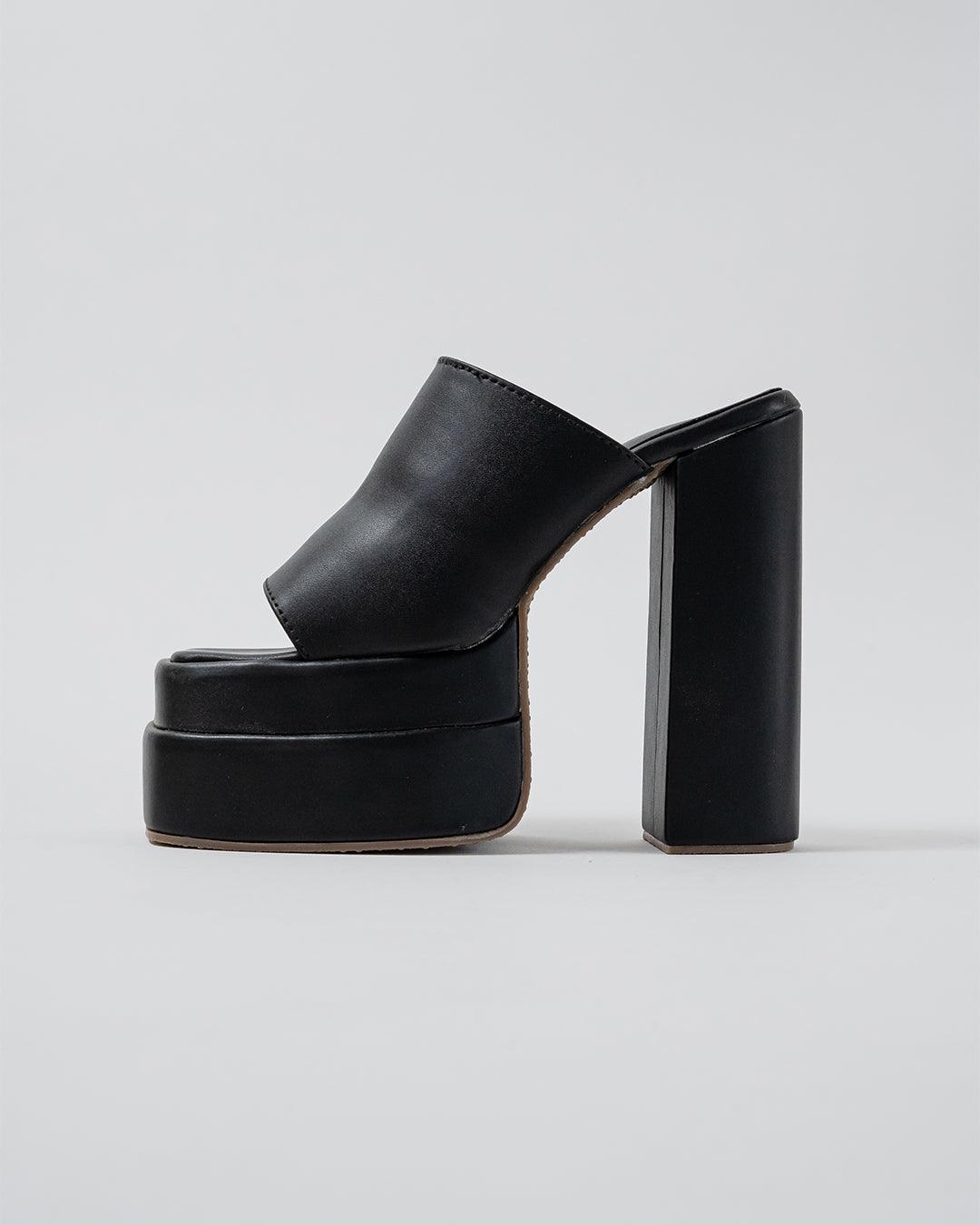The Statement Heel Black