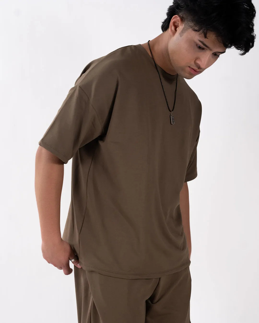 Men Crew Neck Short Sleeve Flap Pocket Drawstring Casual Comfortable Set in Chocolate Brown