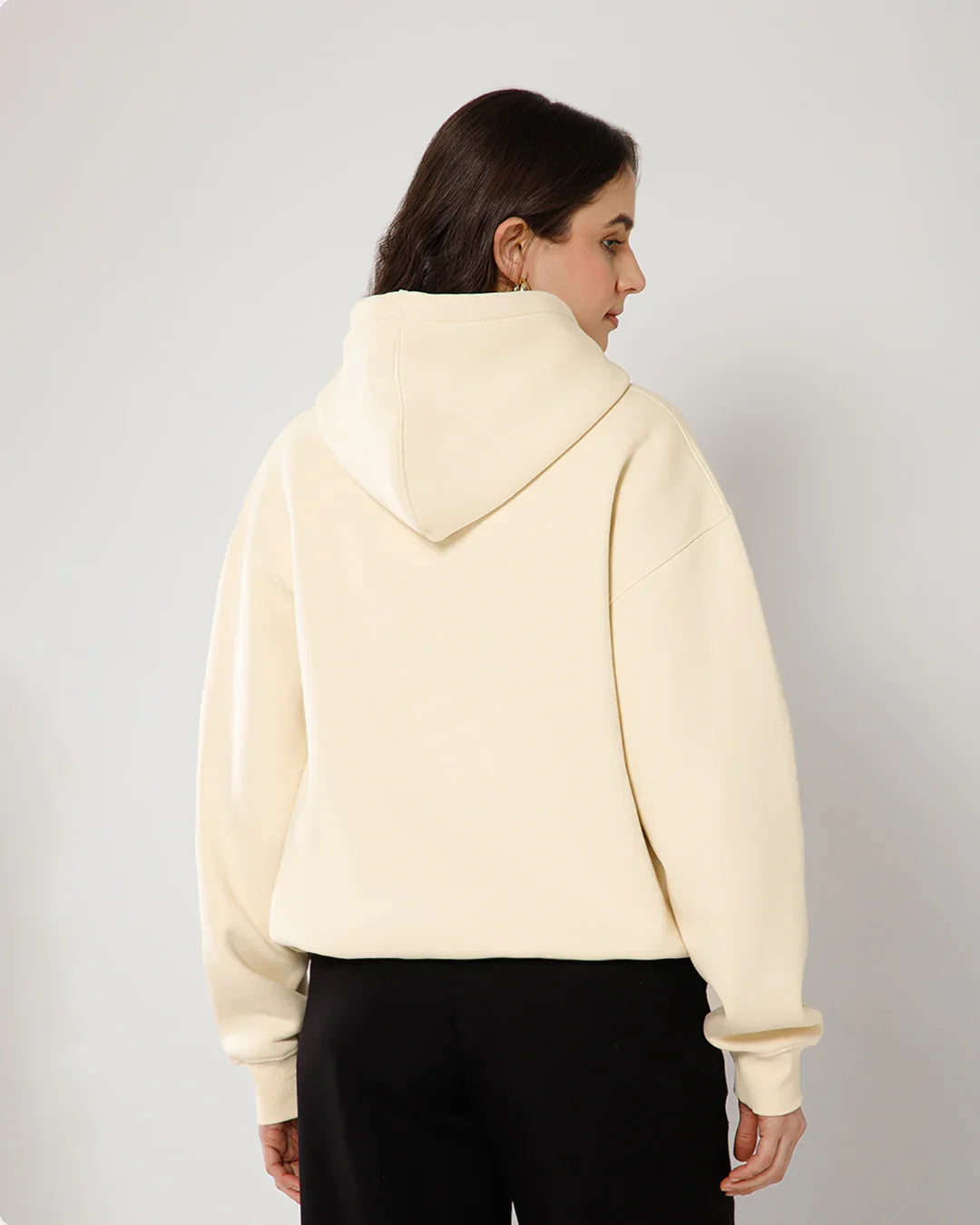 Womens Solid Drawstring Full Sleeve Hoodie in Cream