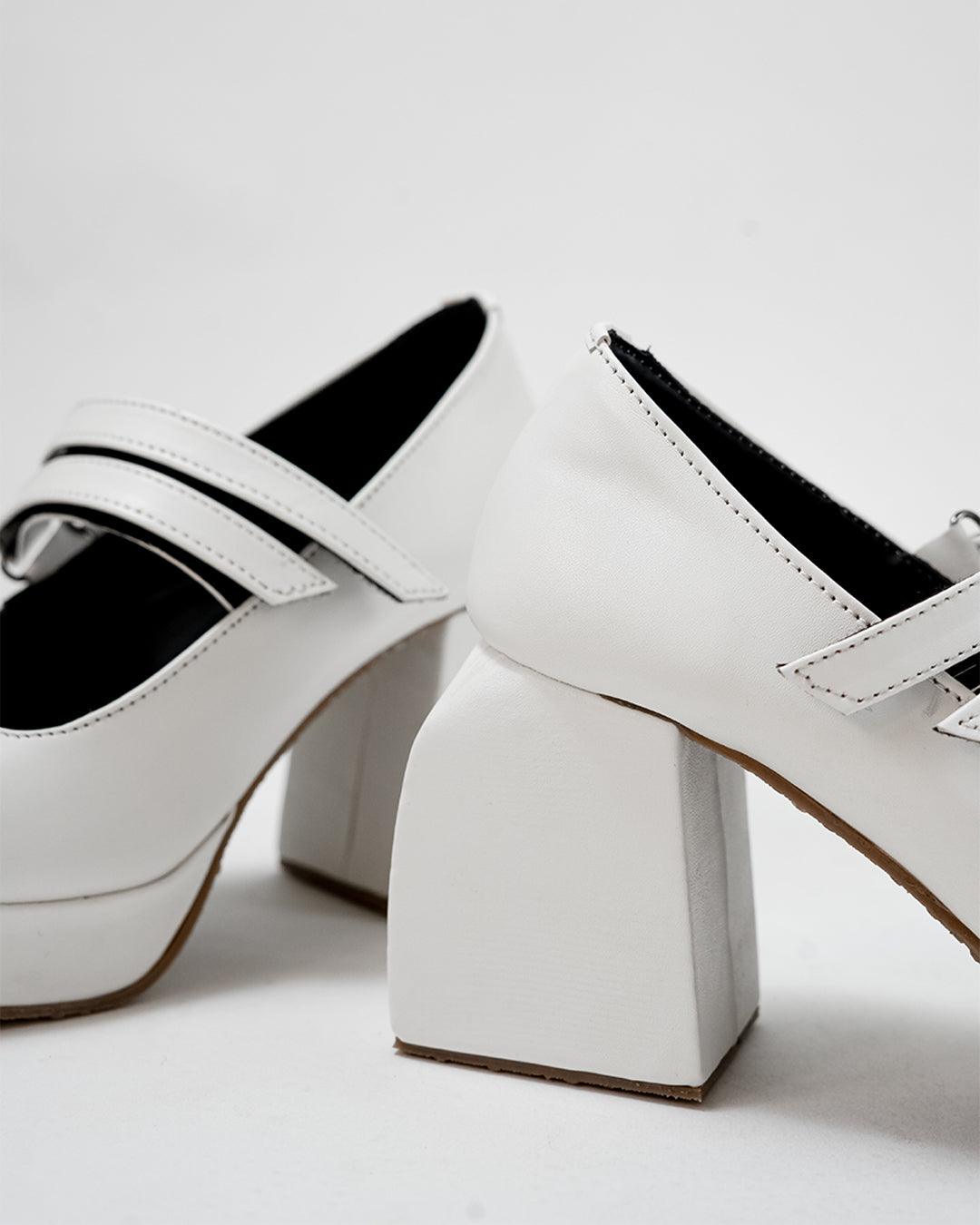 Seoul City Aesthetics White Platform Pumps