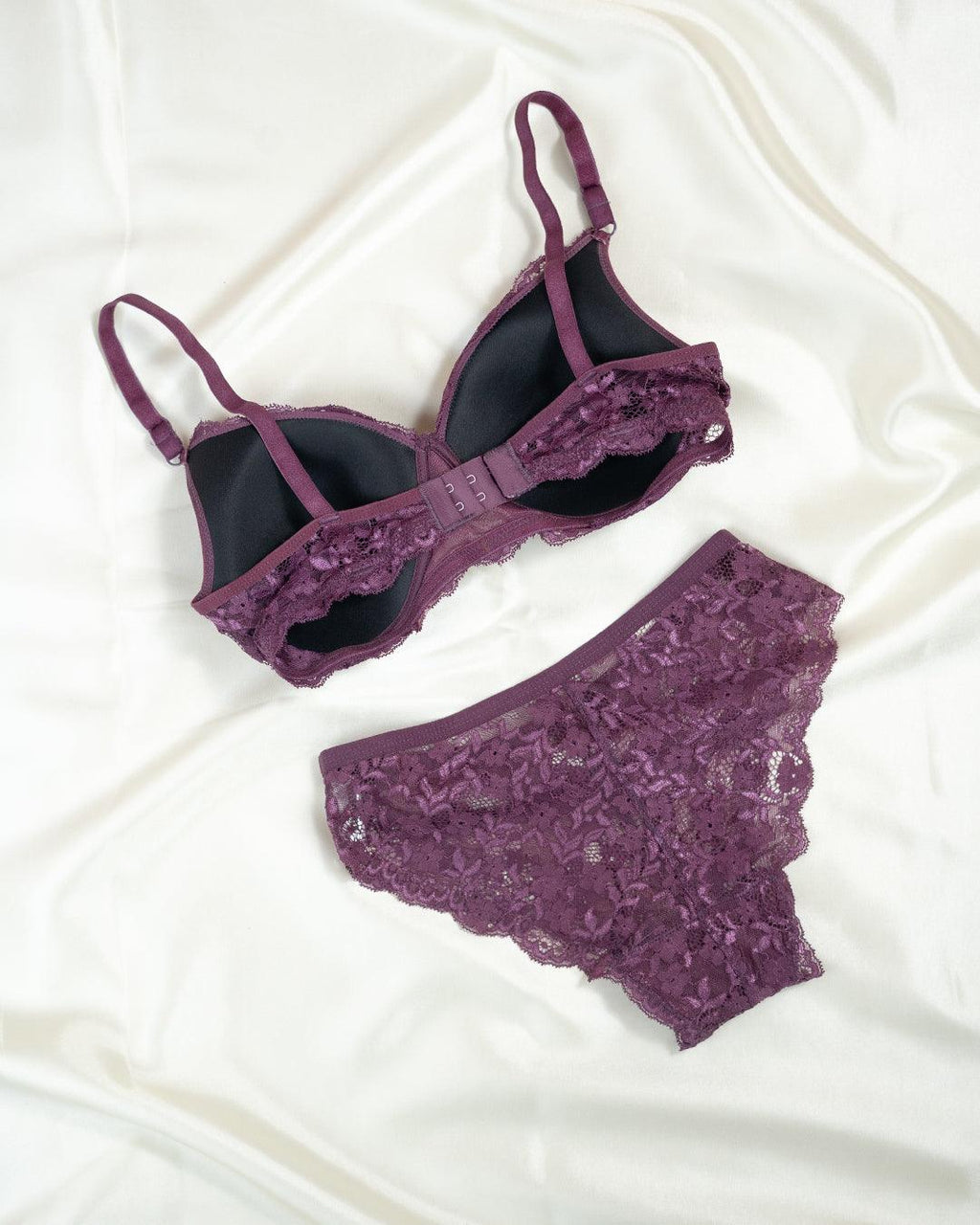Set : Lace Trim Push Up Lingerie Bra and Panty