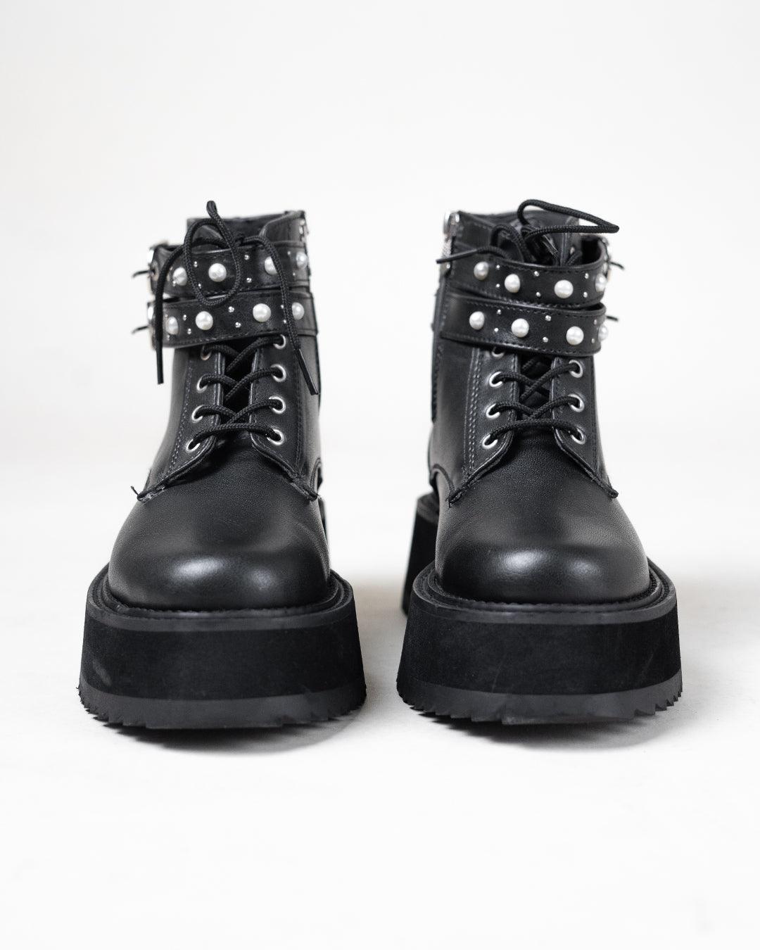 Off Duty Aesthetic Silver Studs Black Chunky Boots