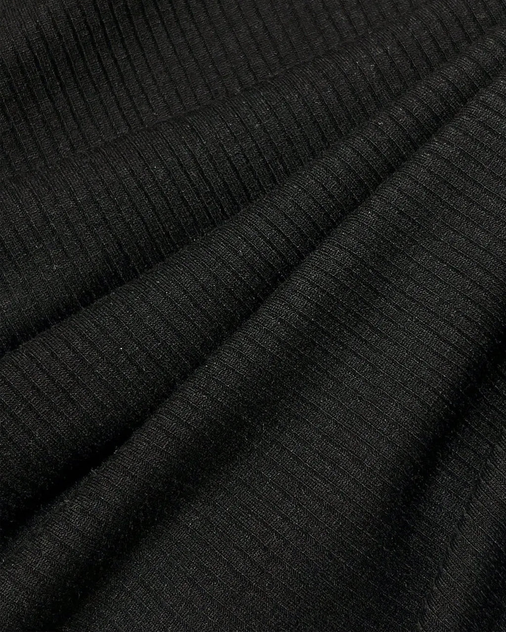 Contrast Collar Pleated Hem Mini Dress in Black Curve & Plus