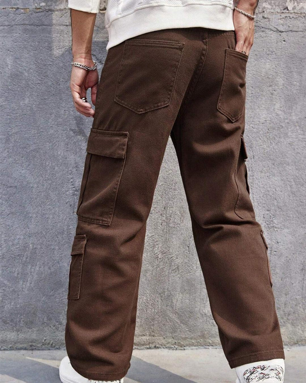 Men Flap Pocket Cargo Trouser In Brown