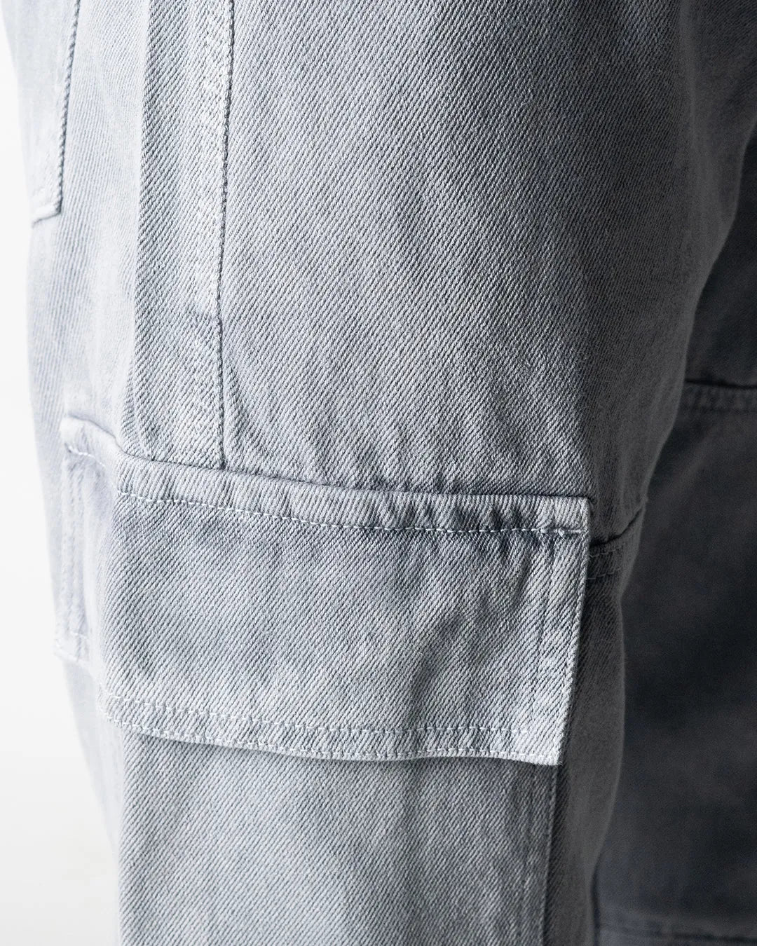 Men Regular Mid Rise Grey Jeans