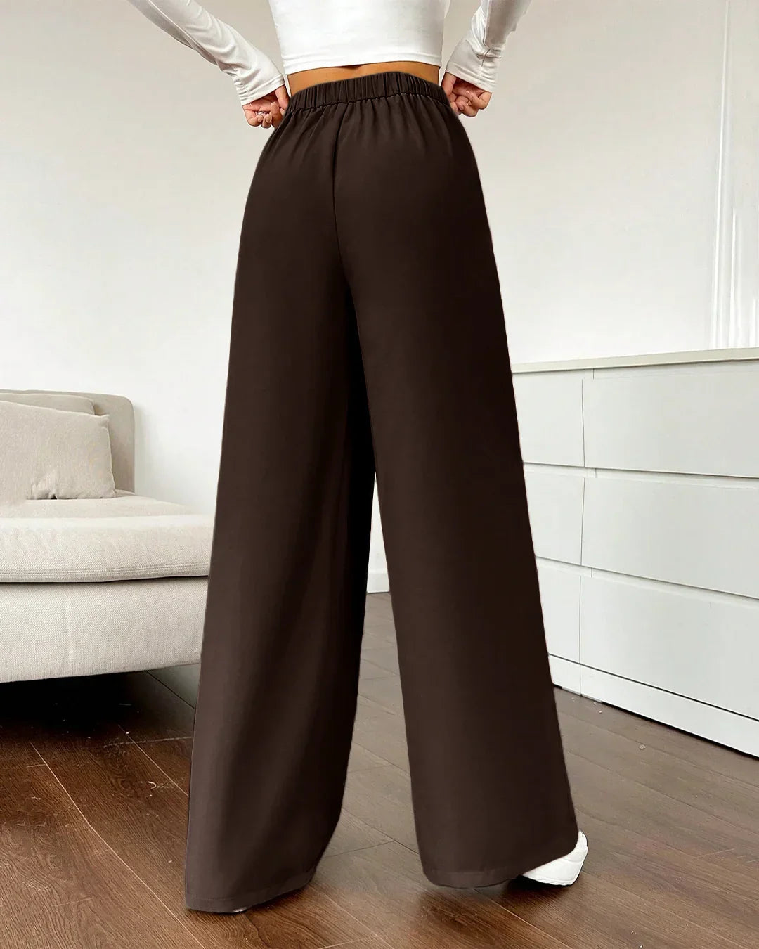 High-Rise Wide-Leg Trousers with Pockets in Coco