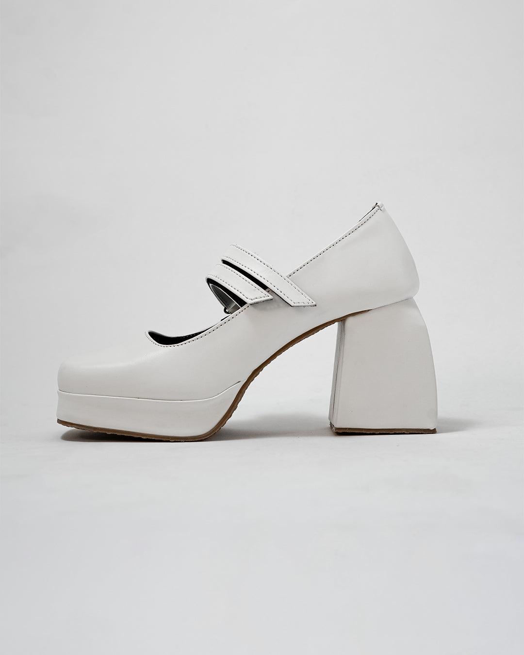 Seoul City Aesthetics White Platform Pumps
