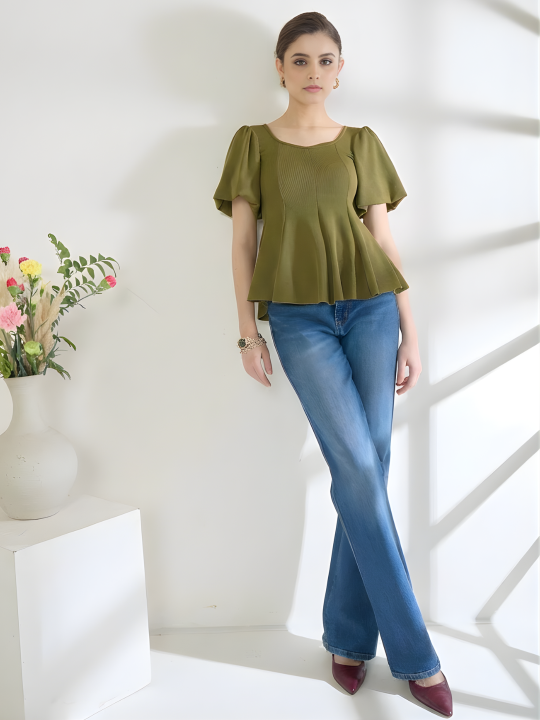 Stretchable Puff Sleeves Peplum Top