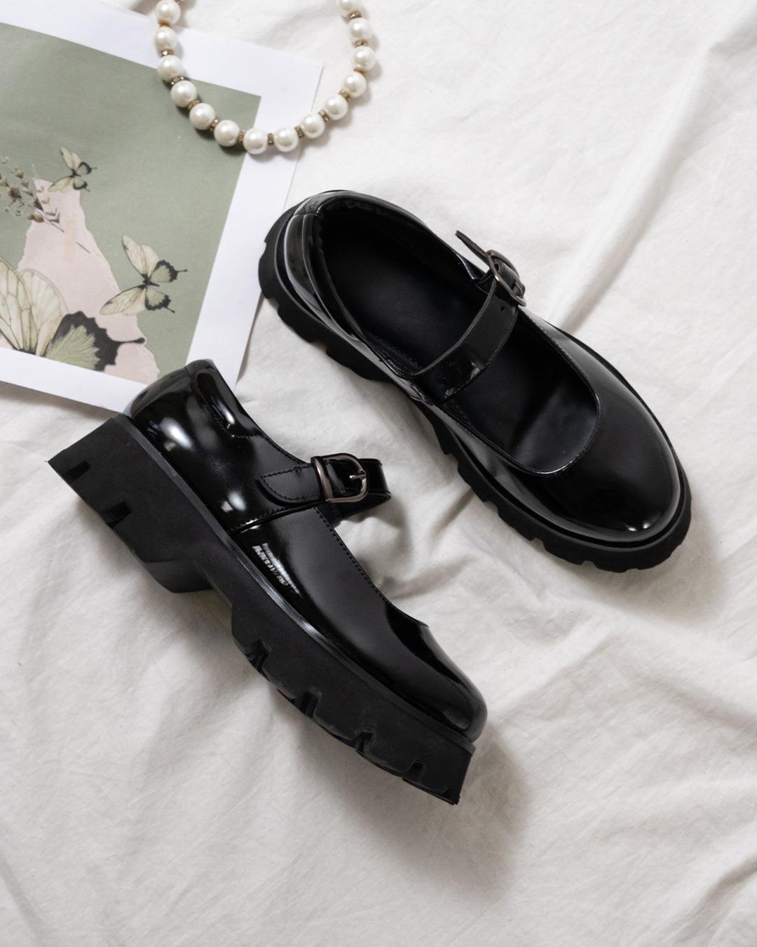 Black Buckle Shoes with Chunky Platform
