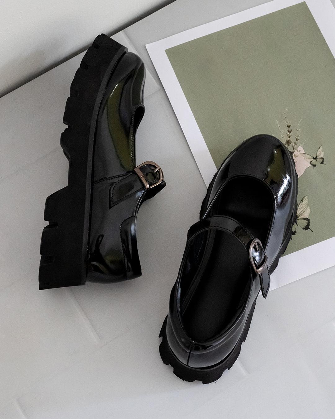 Black Buckle Shoes with Chunky Platform