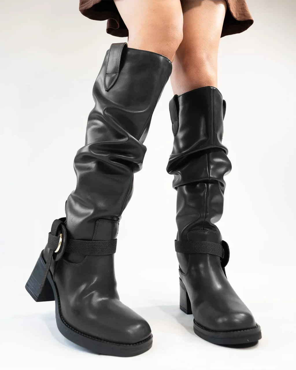 Black Knee-High Boots With Buckle And Heel