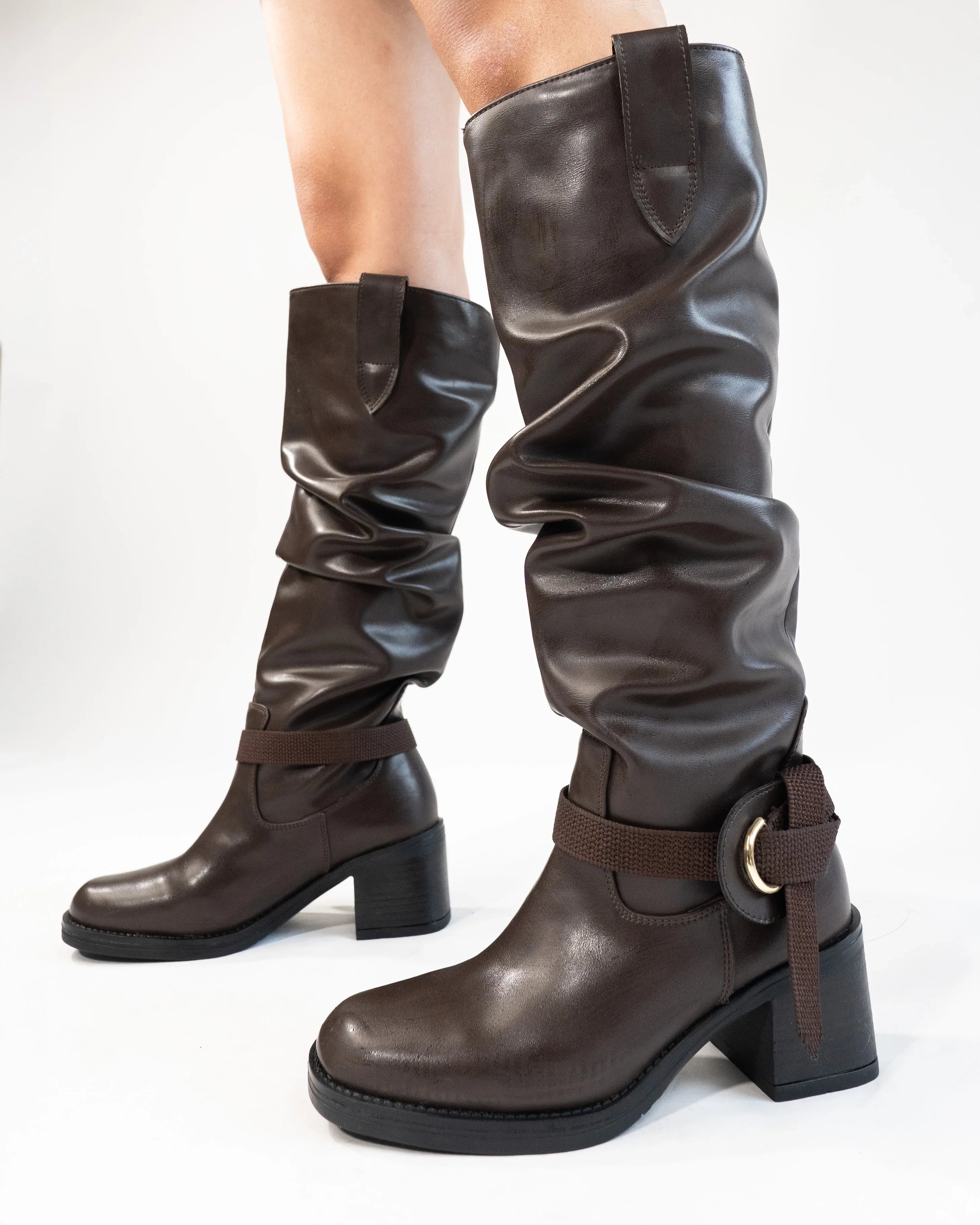 Brown Knee-High Boots With Buckle And Heel