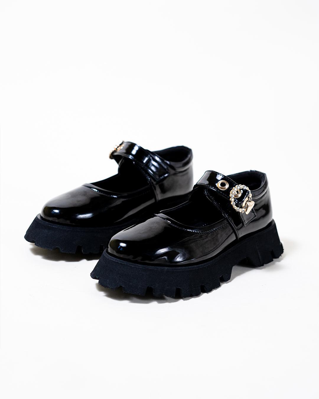 Chunky Platform Shoes with Cute Buckle Detail