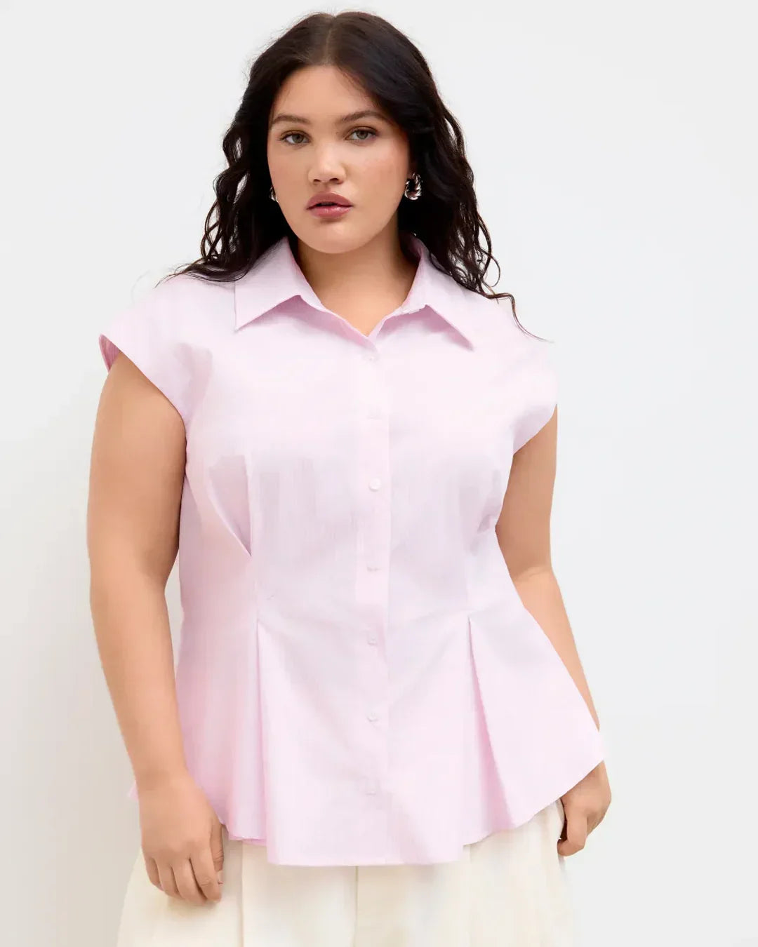 Collared Short Sleeve Button Down Shirt Curve & Plus