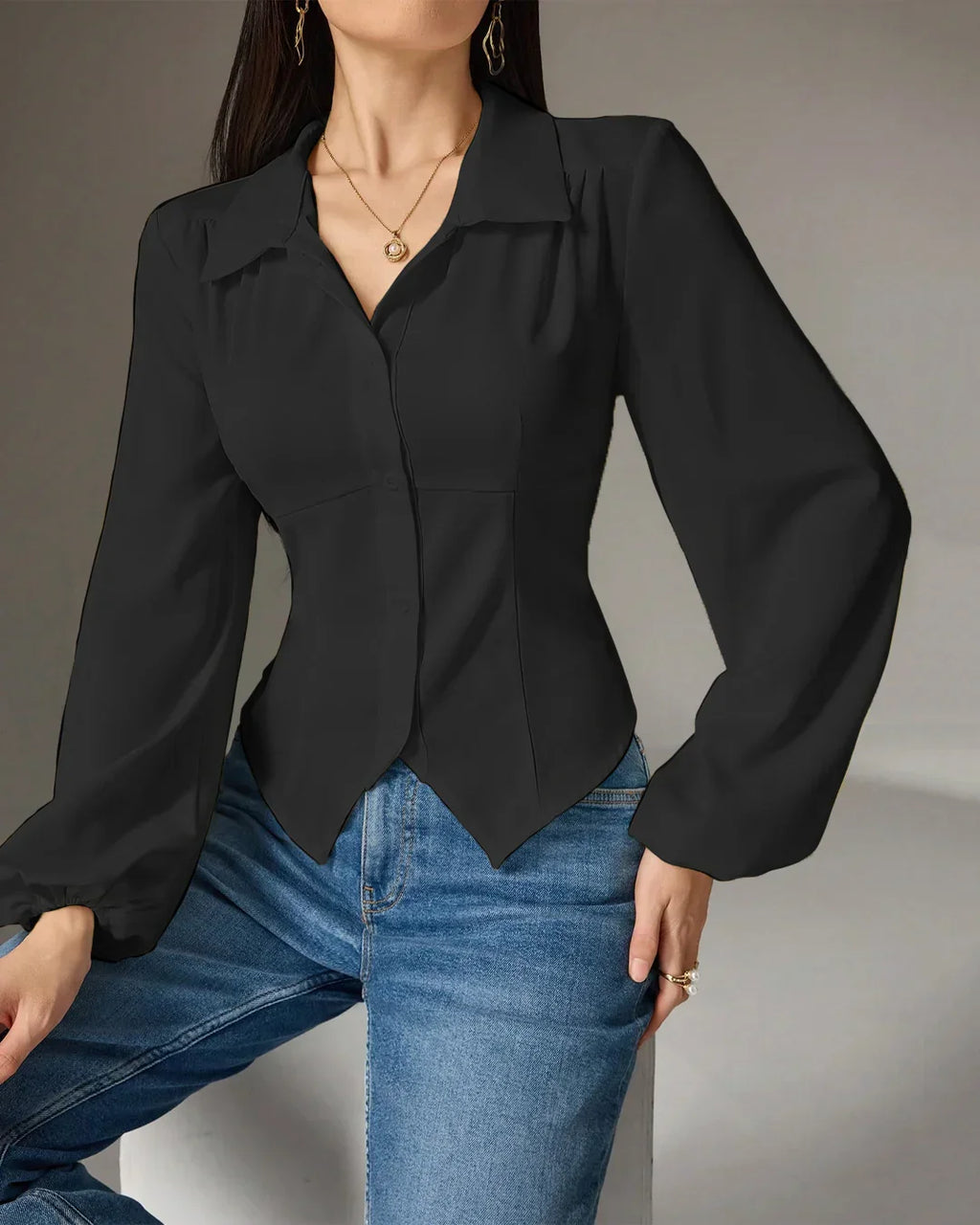 Collared Button-Down Fitted Long Sleeve Shirt in Black