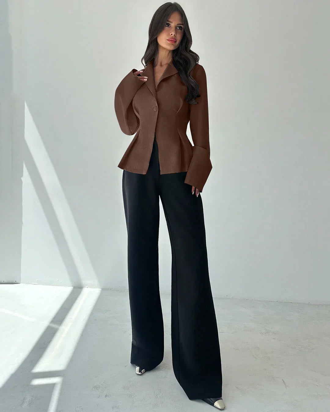 Collared Neck Tailored Fit Straight Hem Full Sleeve Shirt