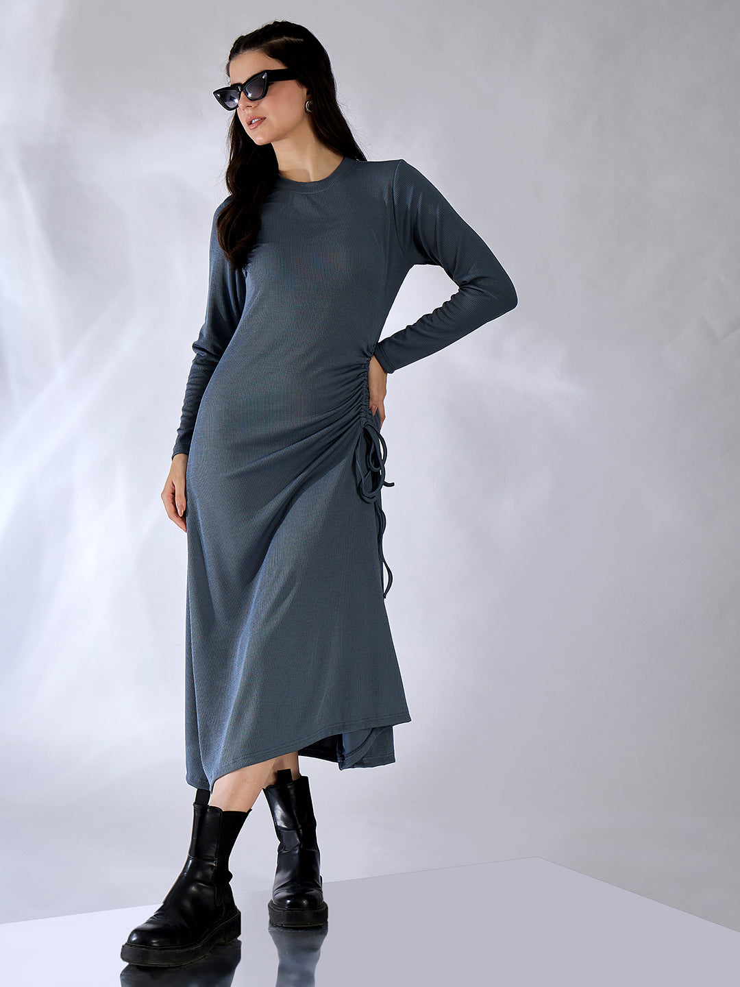 Stretchable Ruched Tie-up Midi Dress