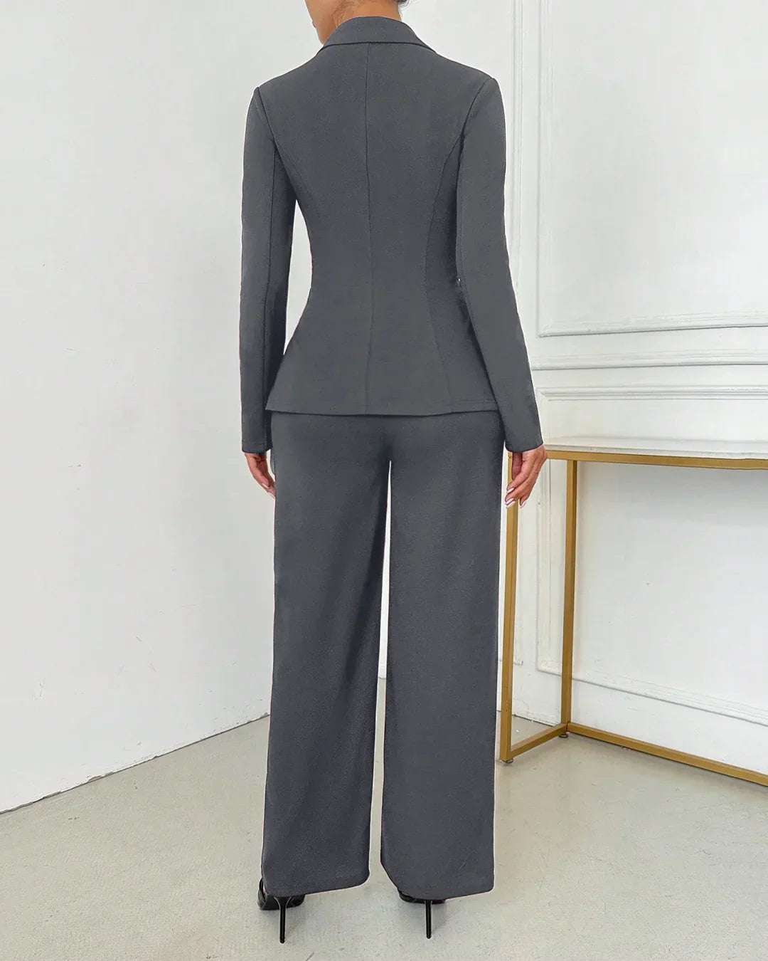High-Waisted Trousers & Fitted Blazer Set in Dark Grey