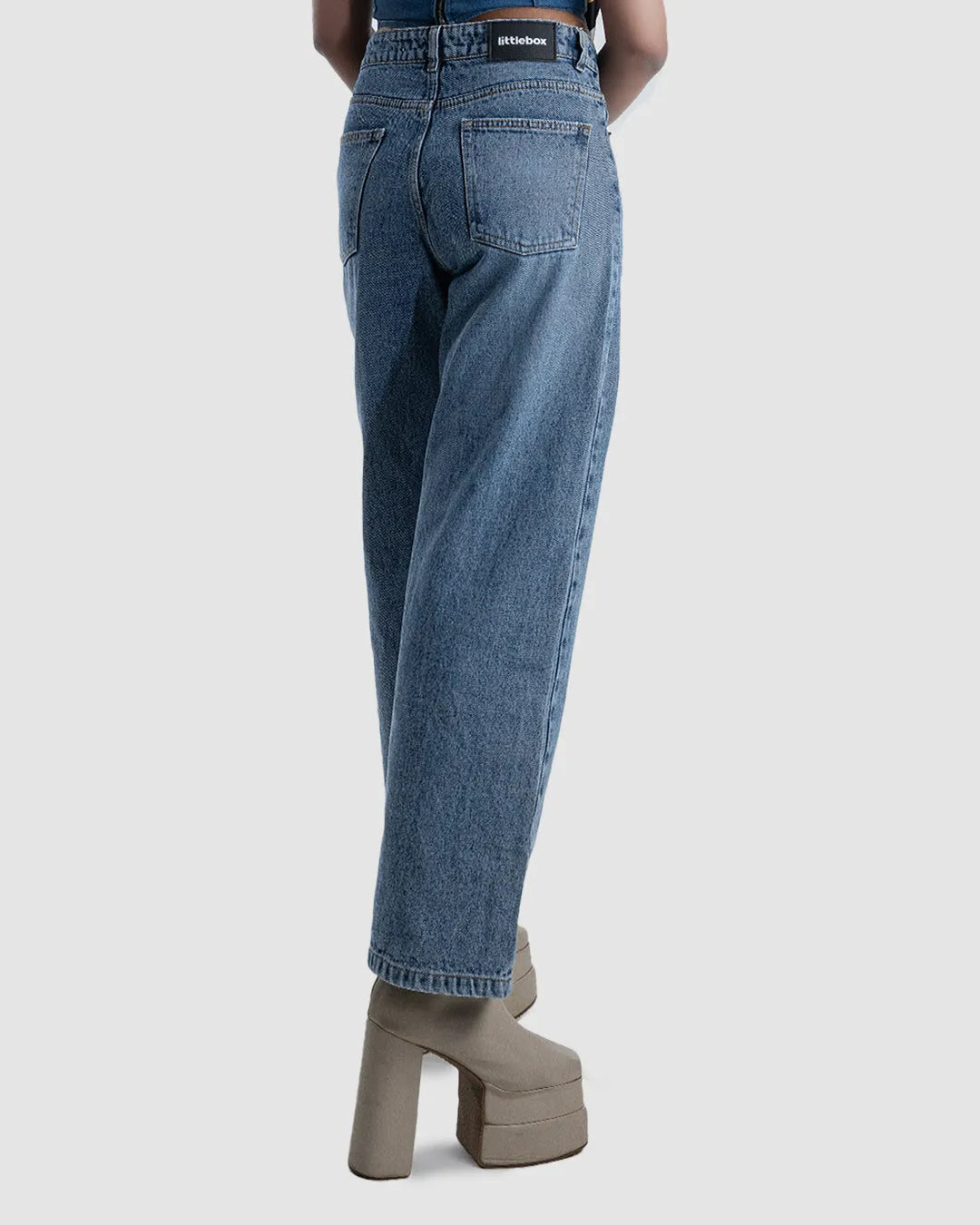 High Waist Regular Mid Rise Jeans In Blue