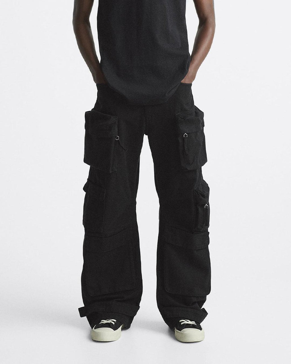 Men Black Cargo Trouser With Utility Pockets Baggy pants