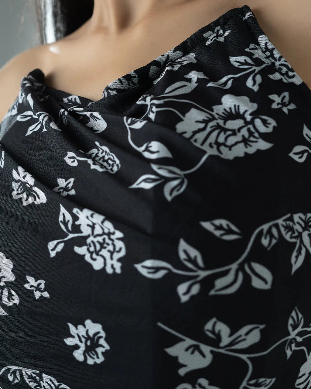 Mesh Floral Print Strapless Corset Top In Black