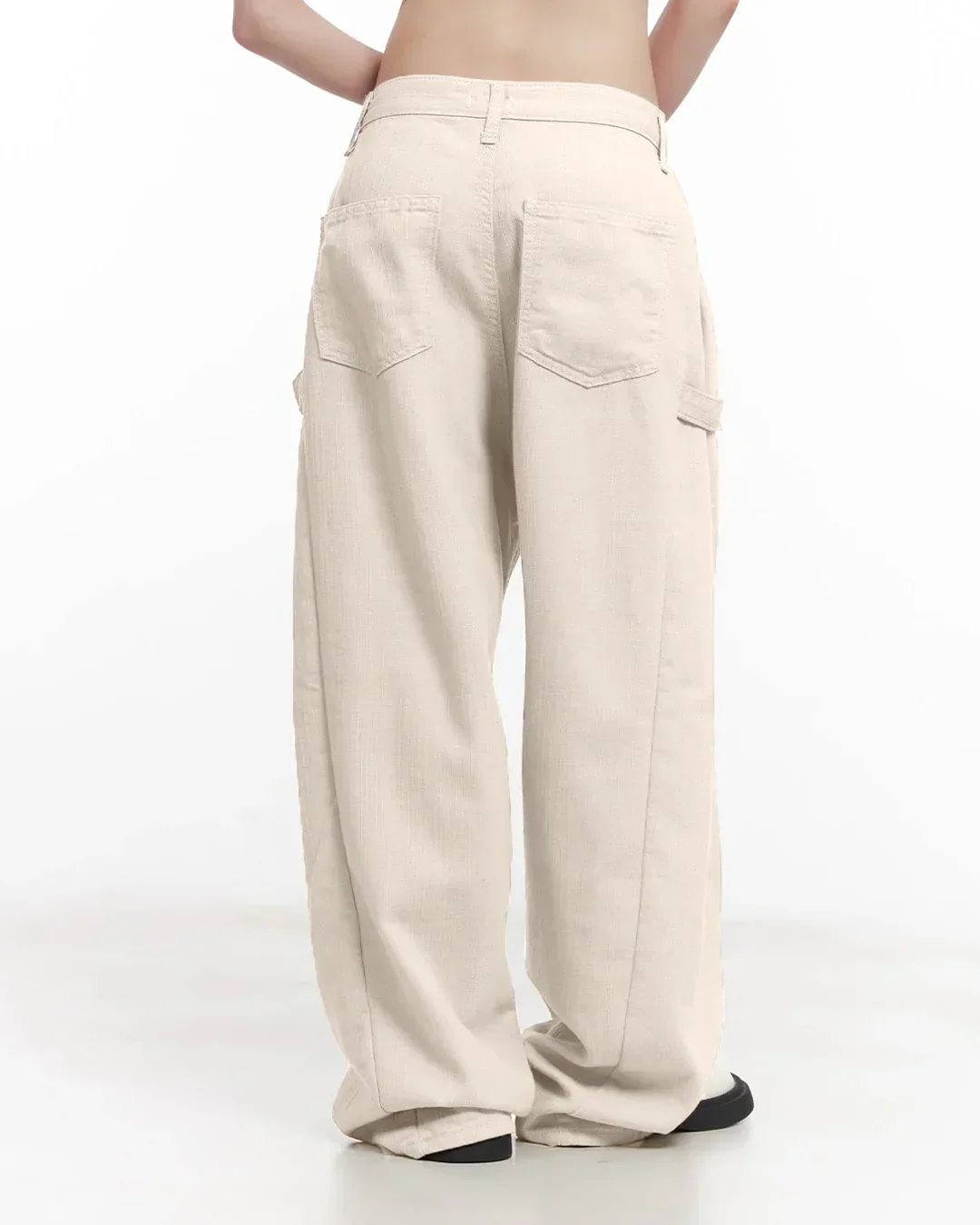 Mid-Rise Cargo Wide-Leg Trouser in Apricot