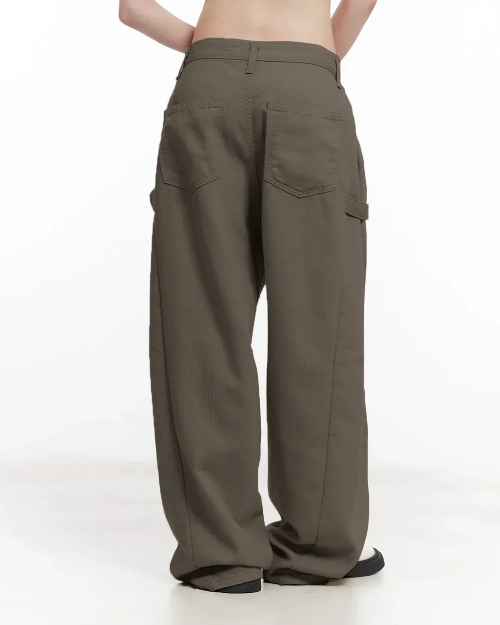 Mid-Rise Cargo Wide-Leg Trouser in Grey