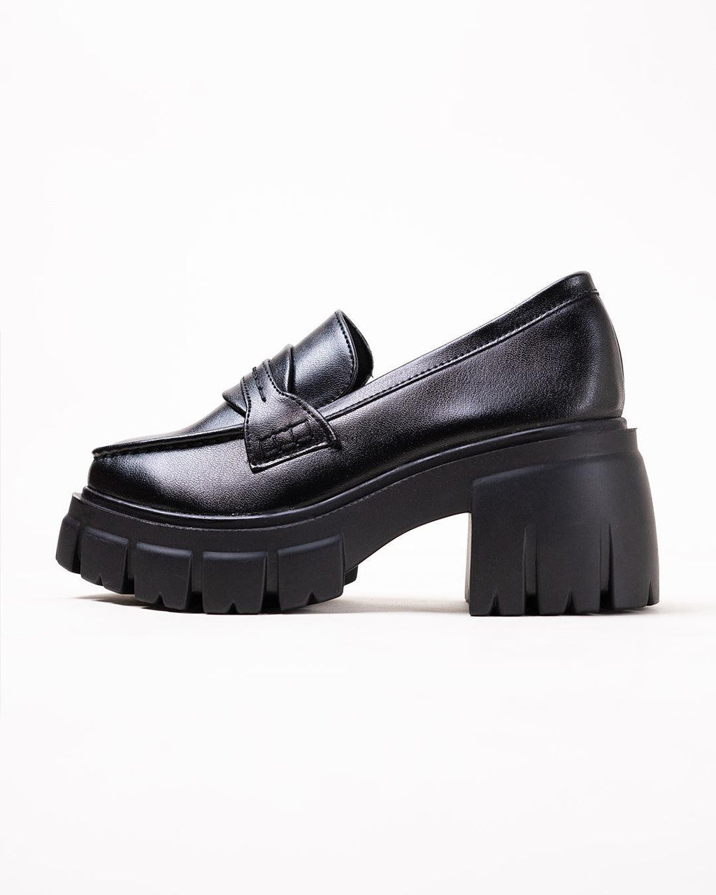 Off Duty Aesthetic Chunky Black Trending Loafers