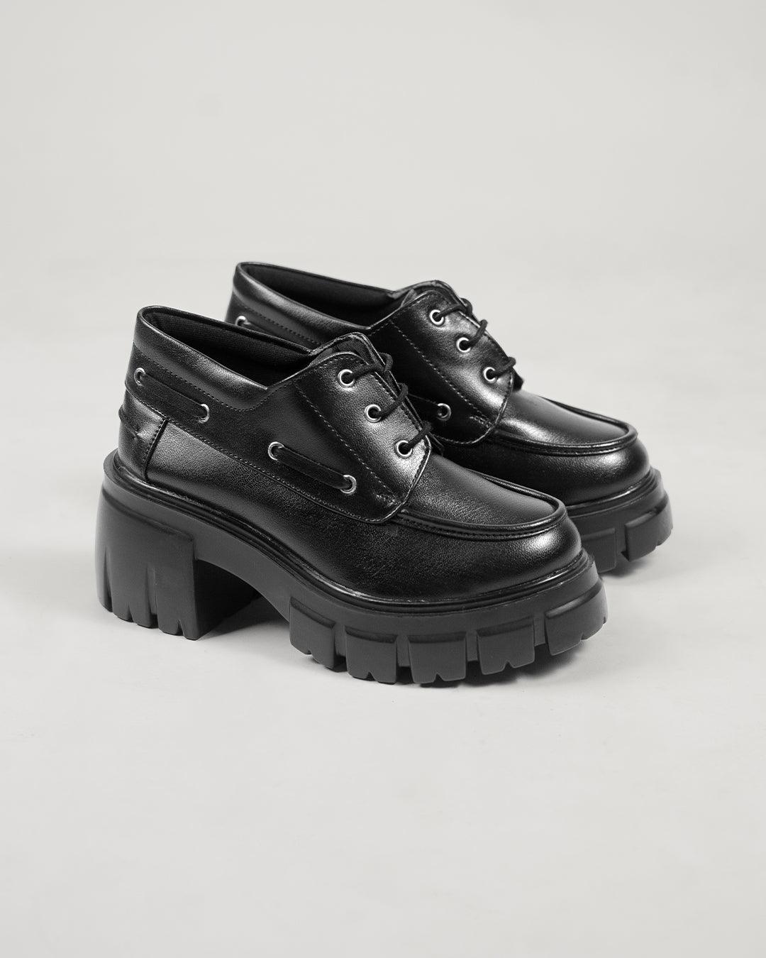 Off Duty Aesthetic Lace-Up Shoes